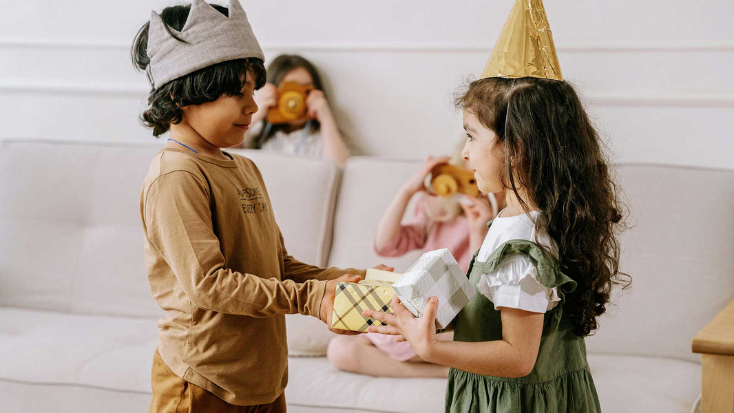 Geschenkideen für kleine Leseratten: Bücher, Lesezubehör und mehr