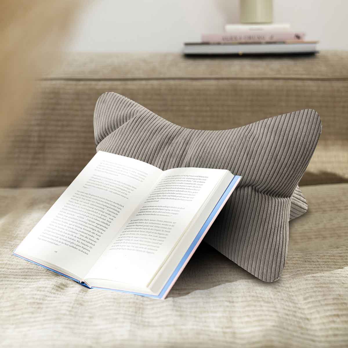 Leseknochen Inga in Cord-Optik - Gelb - Bookiepad, reading, cozy, Lesekissen, Couch, Sofa, Knochen